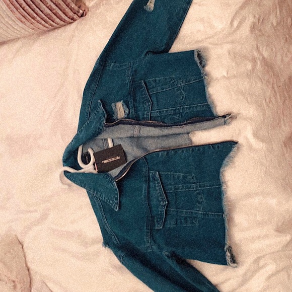 Pretty little things denim crop Jean jacket - Picture 1 of 1